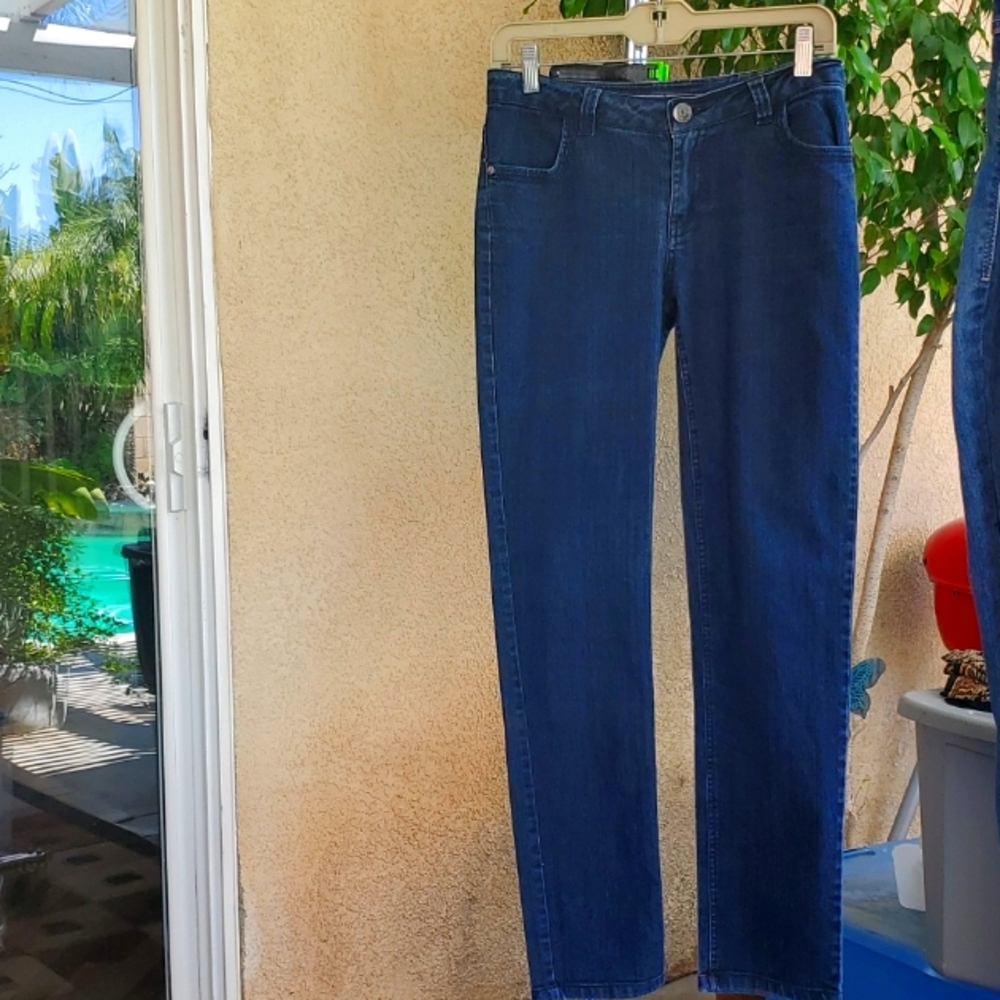 RELEDITAS, MID-RISE, SKINNY LEG, DARK DENIM JEANS SIZE 9